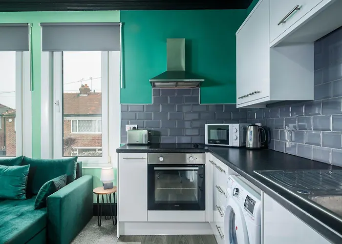 Social Media Adventure - 3 Bedroom - City Centre - Doncaster