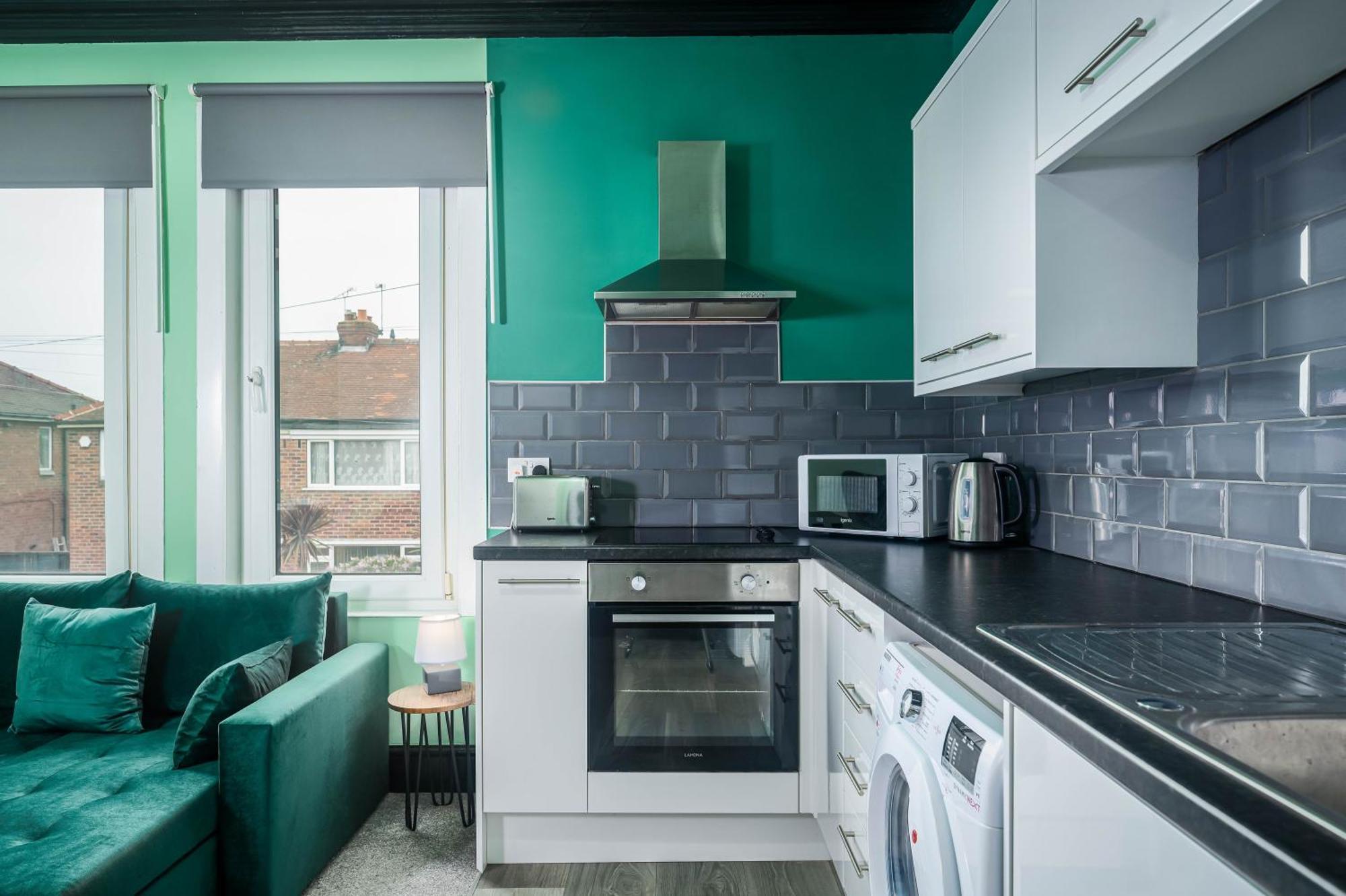 Apartment Social Media Adventure - 3 Bedroom - Centre - Doncaster *